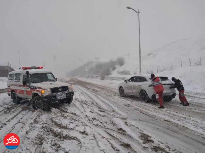  ۹۲۷ روستای استان درگیر برف هستند